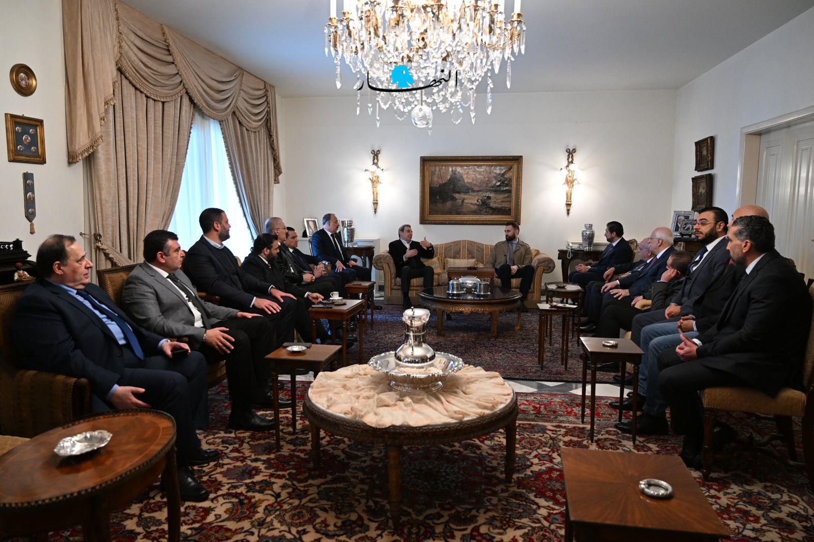 بالصور- لقاء بين تكتل التوافق الوطني وكتلة اللقاء الديمقراطي 